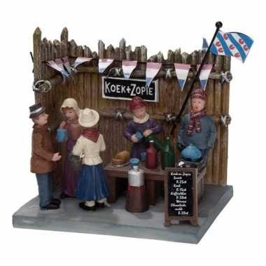 Kerstdorp koek en zopie kraam elfstedentocht