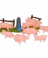 8x varkens biggetjes miniatuur beeldjes dierenbeeldjes
